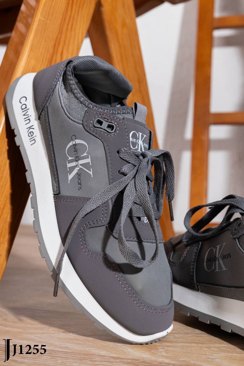 /public/uploads/photos/shares/Suzy shoes/IMG_4698.jpeg